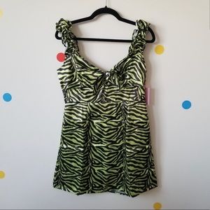 Capsule 98 size 8 ruffled green mini dress